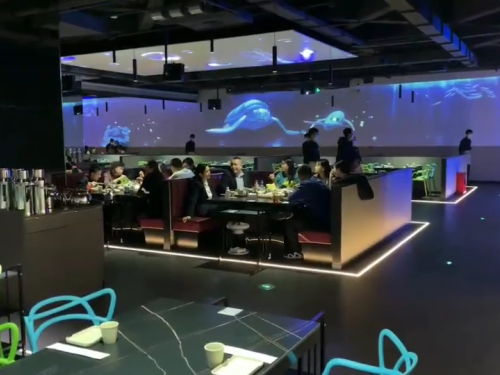 新疆首家人工智能体验餐厅!普渡机器人鼎力加持