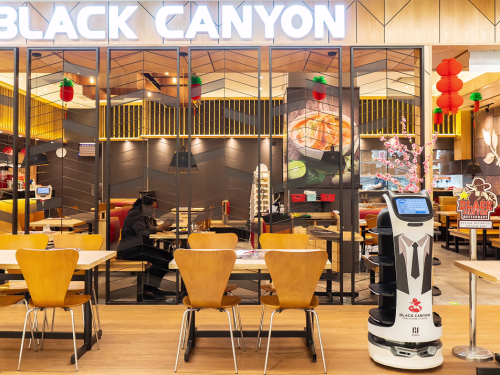 持续火爆马来西亚，普渡高端送餐机器人“贝拉”上岗Black Canyon餐厅