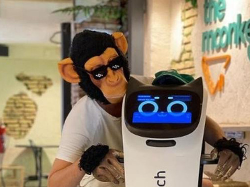 Robot waiters in Aragón restaurants
