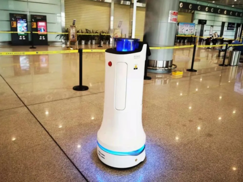 消毒机器人机场应用再落地!“欢乐消2”入驻赣州黄金机场